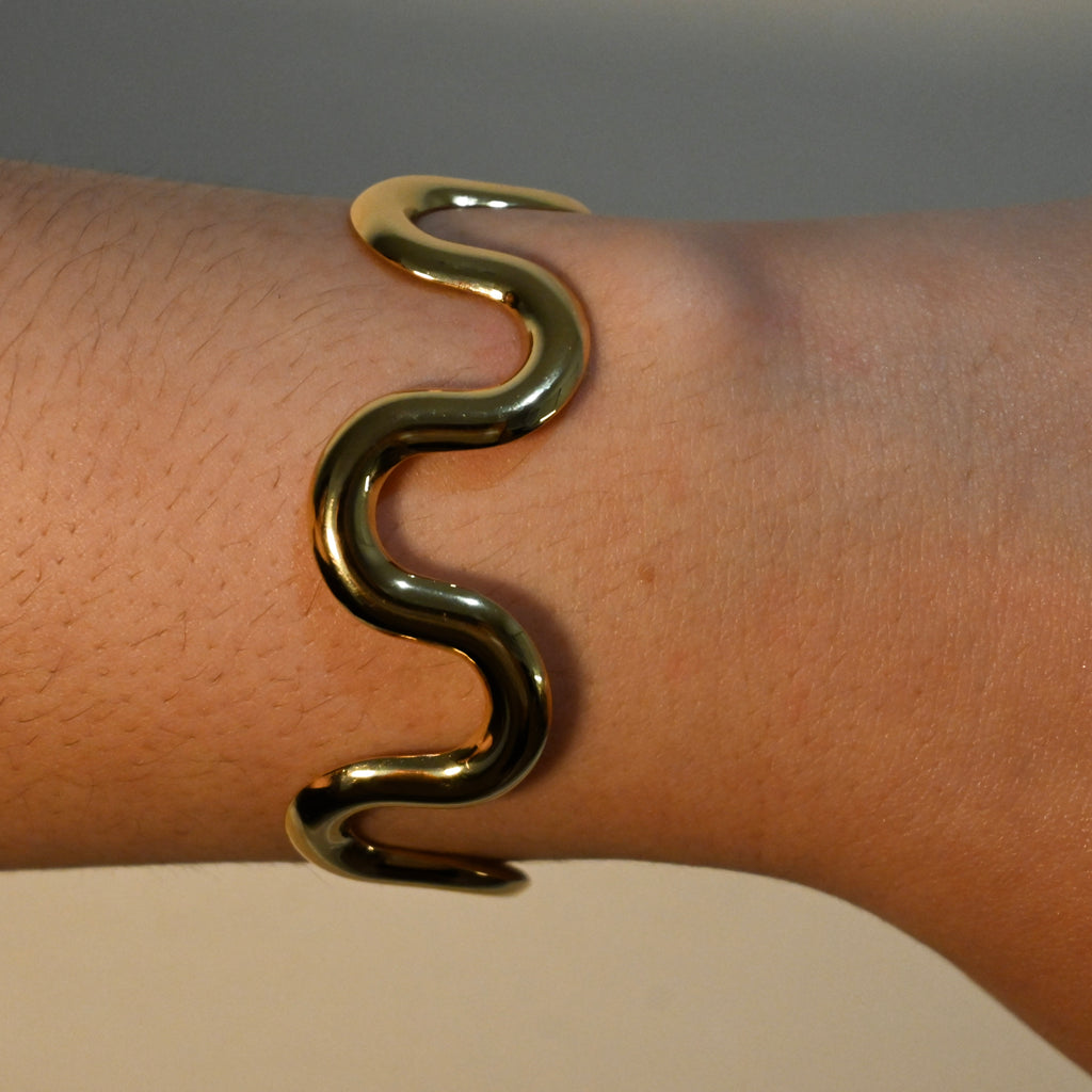 Wavy Bangle