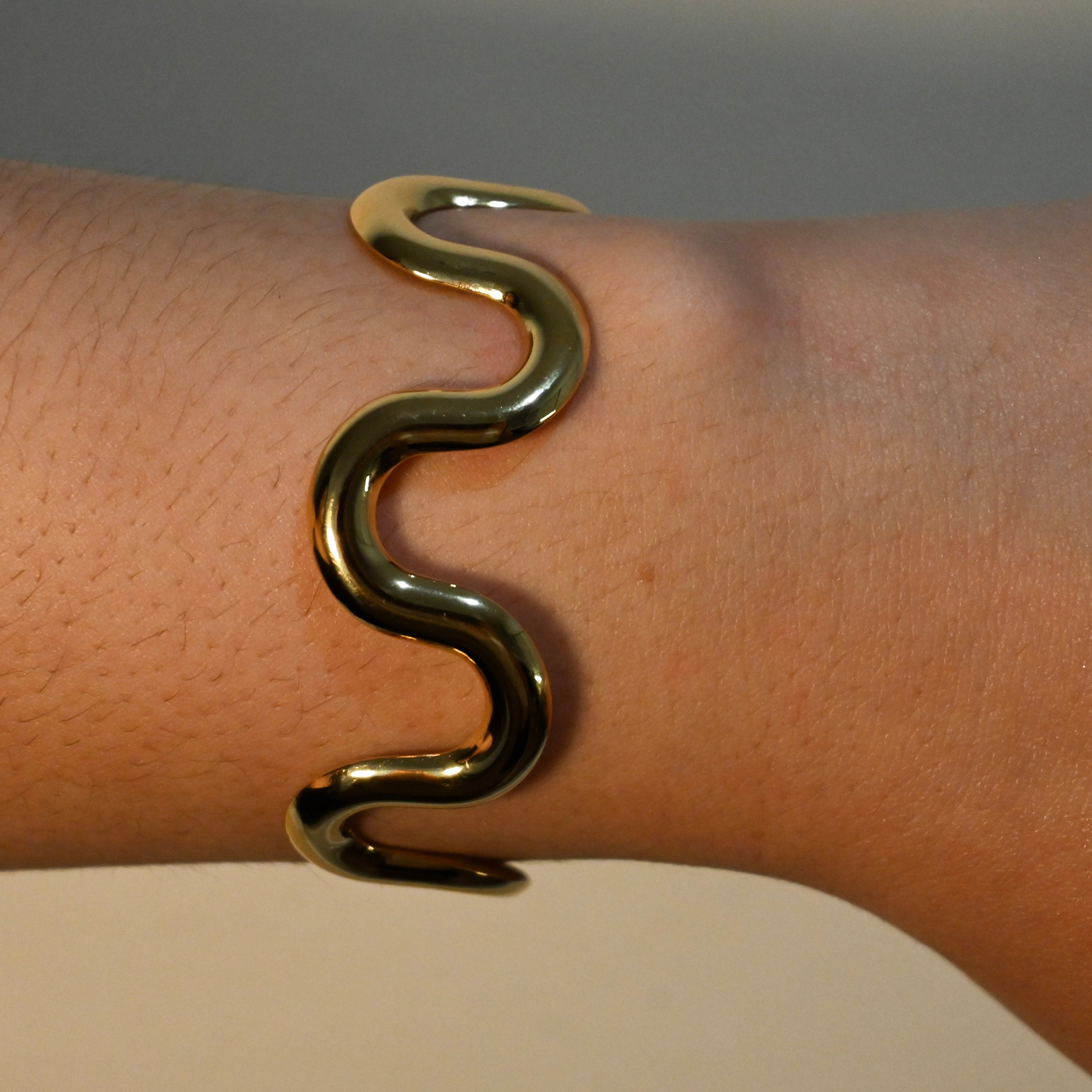 Wavy Bangle