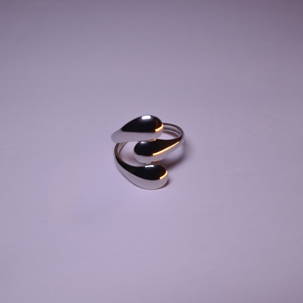 Three drops ring