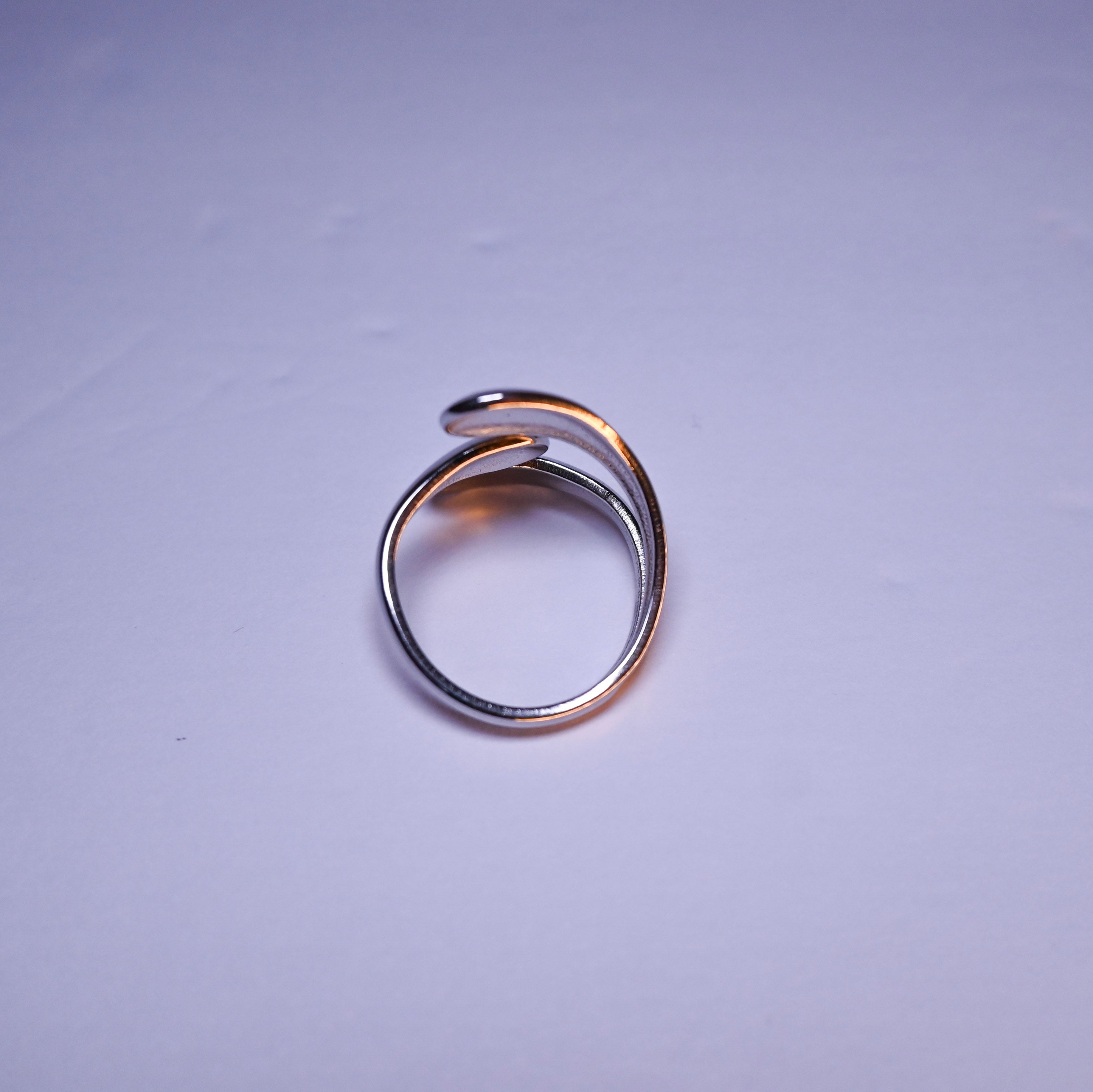 Three drops ring