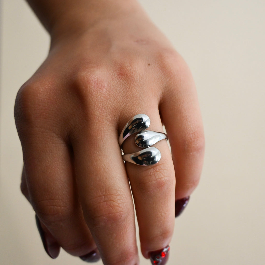 Three drops ring